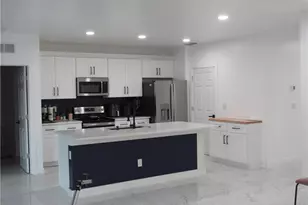 2709 SW 4th Pl, Cape Coral, FL 33914 - Photo 23