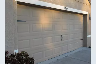 2709 SW 4th Pl, Cape Coral, FL 33914 - Photo 5