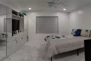 2709 SW 4th Pl, Cape Coral, FL 33914 - Photo 25