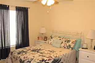 1811 SE 15th Pl, Cape Coral, FL 33990 - Photo 27