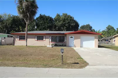 382 Ottumwa Ave, Fort Myers, FL 33905 - Photo 1