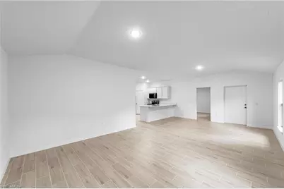 31 NW 25th Ter, Cape Coral, FL 33993 - Photo 9