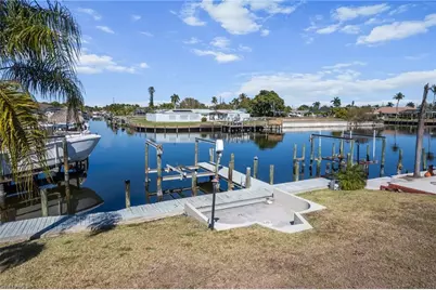 405 Bayshore Dr, Cape Coral, FL 33904 - Photo 21