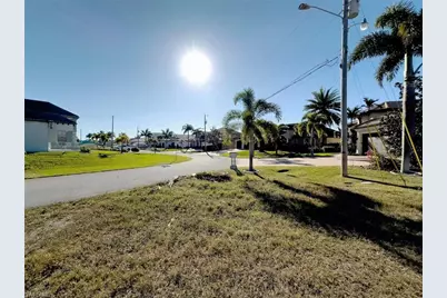 4808 SW 22nd Pl, Cape Coral, FL 33914 - Photo 5