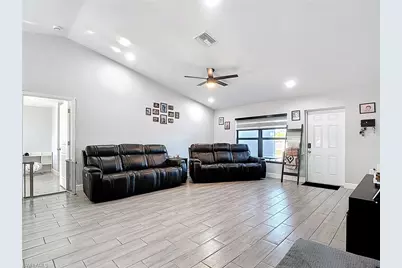 3045 E Briarwood Cir, Labelle, FL 33935 - Photo 5