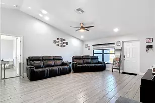 3045 E Briarwood Cir, Labelle, FL 33935 - Photo 5