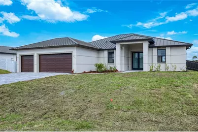 819 SW 16th Ter, Cape Coral, FL 33991 - Photo 3