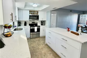 1104 SE 8th St, Cape Coral, FL 33990 - Photo 7