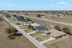 2221 NE 15th Ln, Cape Coral, FL 33909 - Photo 27