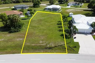 4239 E Gator Cir, Cape Coral, FL 33909 - Photo 1