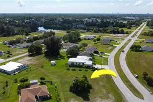 4239 E Gator Cir, Cape Coral, FL 33909 - Photo 3