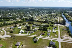 4239 E Gator Cir, Cape Coral, FL 33909 - Photo 23
