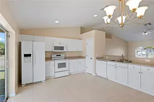 2706 SW 9th Ave, Cape Coral, FL 33914 - Photo 7