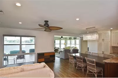 4299 Island Cir #4, Fort Myers, FL 33919 - Photo 7