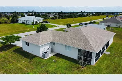 1726 NE 17th Ter, Cape Coral, FL 33909 - Photo 41