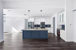 332 SW 26th St, Cape Coral, FL 33914 - Photo 9