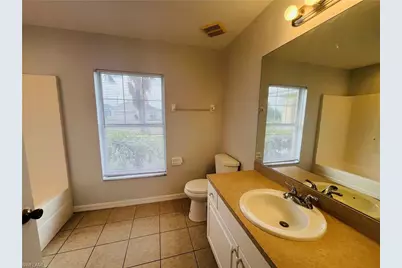 313 NE 30th St, Cape Coral, FL 33909 - Photo 13