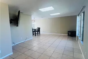 3019 SE 5th Pl, Cape Coral, FL 33904 - Photo 3