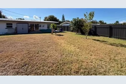 40 Victoria Dr, North Fort Myers, FL 33917 - Photo 39