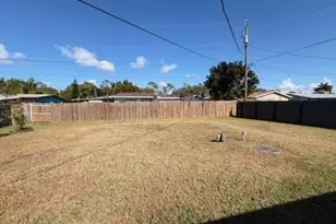 40 Victoria Dr, North Fort Myers, FL 33917 - Photo 43