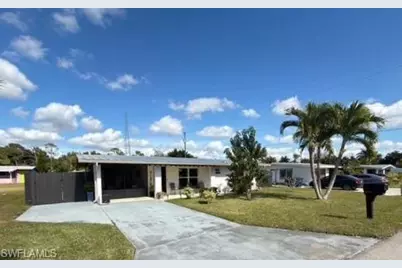 40 Victoria Dr, North Fort Myers, FL 33917 - Photo 3