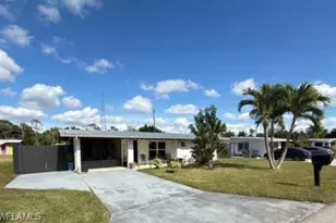 40 Victoria Dr, North Fort Myers, FL 33917 - Photo 3