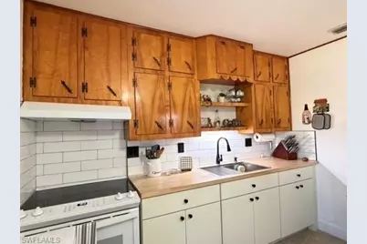 40 Victoria Dr, North Fort Myers, FL 33917 - Photo 13