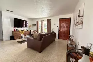 40 Victoria Dr, North Fort Myers, FL 33917 - Photo 9