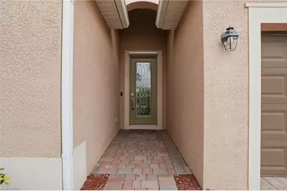 4025 E Hampton Cir, Alva, FL 33920 - Photo 3