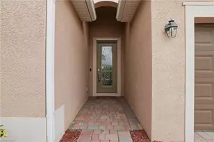 4025 E Hampton Cir, Alva, FL 33920 - Photo 3