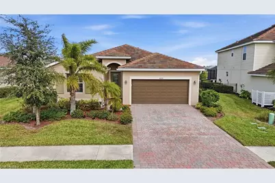 4025 E Hampton Cir, Alva, FL 33920 - Photo 1