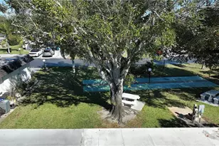 13 Hamlin Ct, Lehigh Acres, FL 33936 - Photo 25