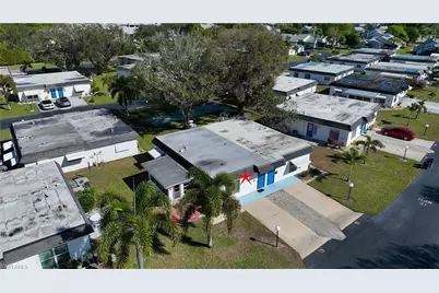 13 Hamlin Ct, Lehigh Acres, FL 33936 - Photo 3