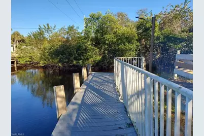 17070 Wayzata Ct, North Fort Myers, FL 33917 - Photo 29