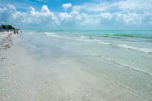 610 Donax St, Sanibel, FL 33957 - Photo 3