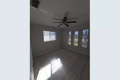 101 SE 23rd Pl, Cape Coral, FL 33990 - Photo 3