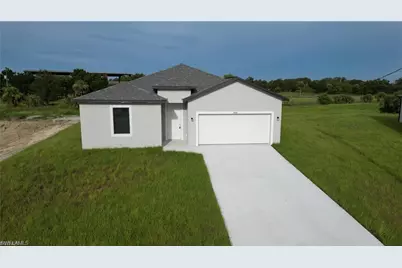 2009 Inglewood Cir, Labelle, FL 33935 - Photo 1