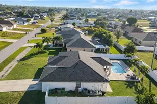 328 SW 19th Terrace, Cape Coral, FL 33991 - Photo 5