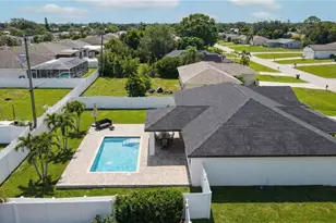 328 SW 19th Terrace, Cape Coral, FL 33991 - Photo 7