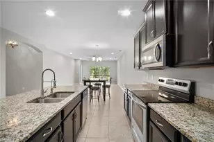 4290 Dutchess Park Rd, Fort Myers, FL 33916 - Photo 9