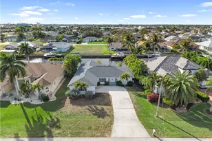 2226 SE 19th Pl, Cape Coral, FL 33990 - Photo 5