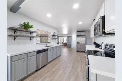 2226 SE 19th Pl, Cape Coral, FL 33990 - Photo 11