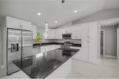 5033 N Peachtree Cir, Labelle, FL 33935 - Photo 25