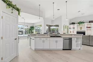 5267 Stratford Ct, Cape Coral, FL 33904 - Photo 7