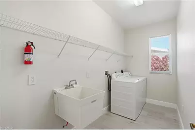 5267 Stratford Ct, Cape Coral, FL 33904 - Photo 29