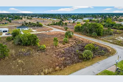 733 Euston Ave S, Lehigh Acres, FL 33974 - Photo 5