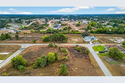 733 Euston Ave S, Lehigh Acres, FL 33974 - Photo 11