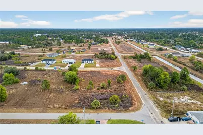 733 Euston Ave S, Lehigh Acres, FL 33974 - Photo 25