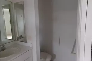 3020 SE Santa Barbara Pl, Cape Coral, FL 33904 - Photo 11