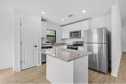 706 Zeppelin Pl, Fort Myers, FL 33913 - Photo 7